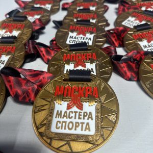 Круглая литая медаль с эмалью